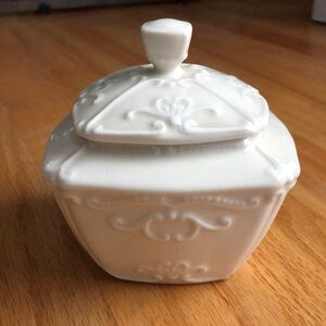 Paris Royal embossed Chantilly Pattern  Sugar Bowl